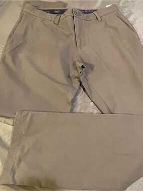 Vineyard Vines Men's On-The-Go Performance Khaki Pants Chino Stretch